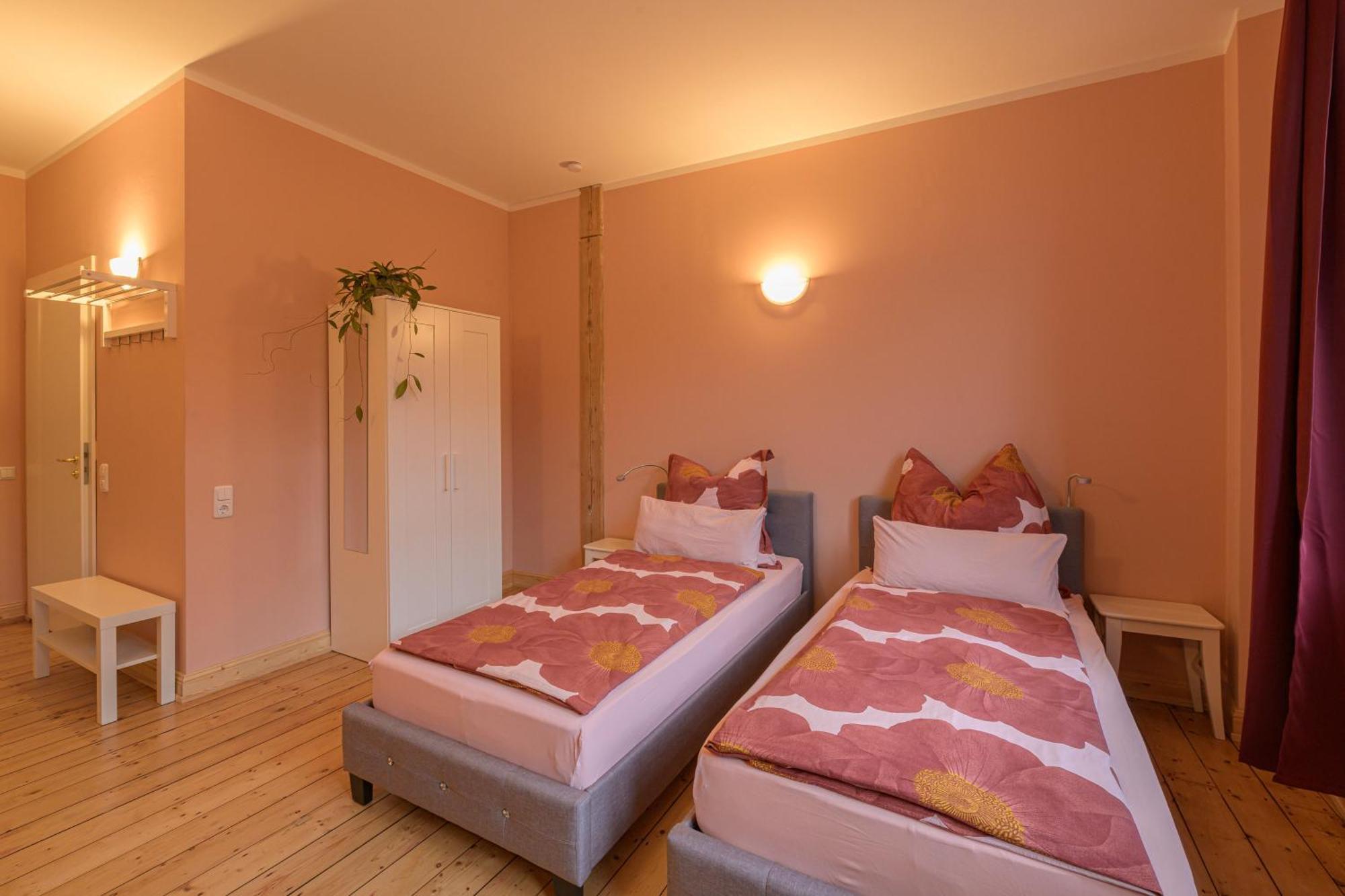 Gaestehaus Villa Fliedner - Das Kutscherhaus Monsheim  Buitenkant foto